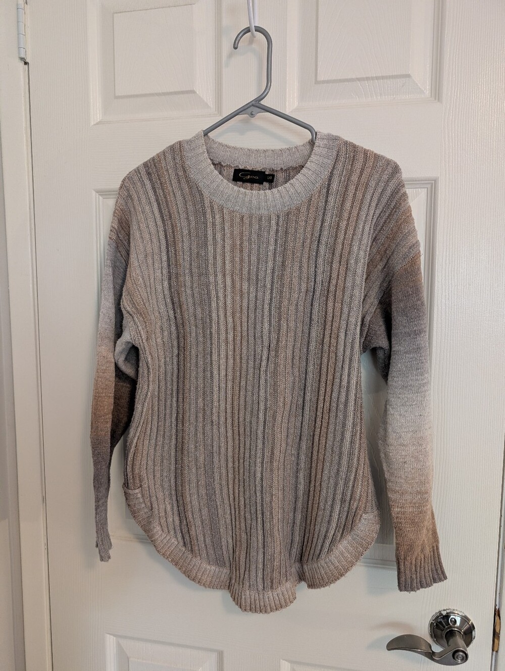 Cozy Ombre Ribbed Crewneck Sweater - Gray/Tan